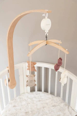 Giostrina in legno con giochini a maglia di Bambù Animal Friends - Bamboom