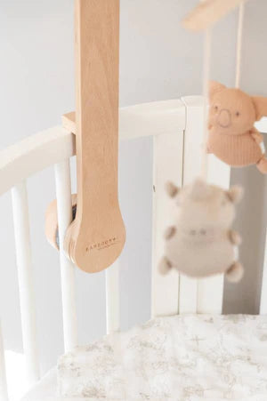 Giostrina in legno con giochini a maglia di Bambù Animal Friends - Bamboom