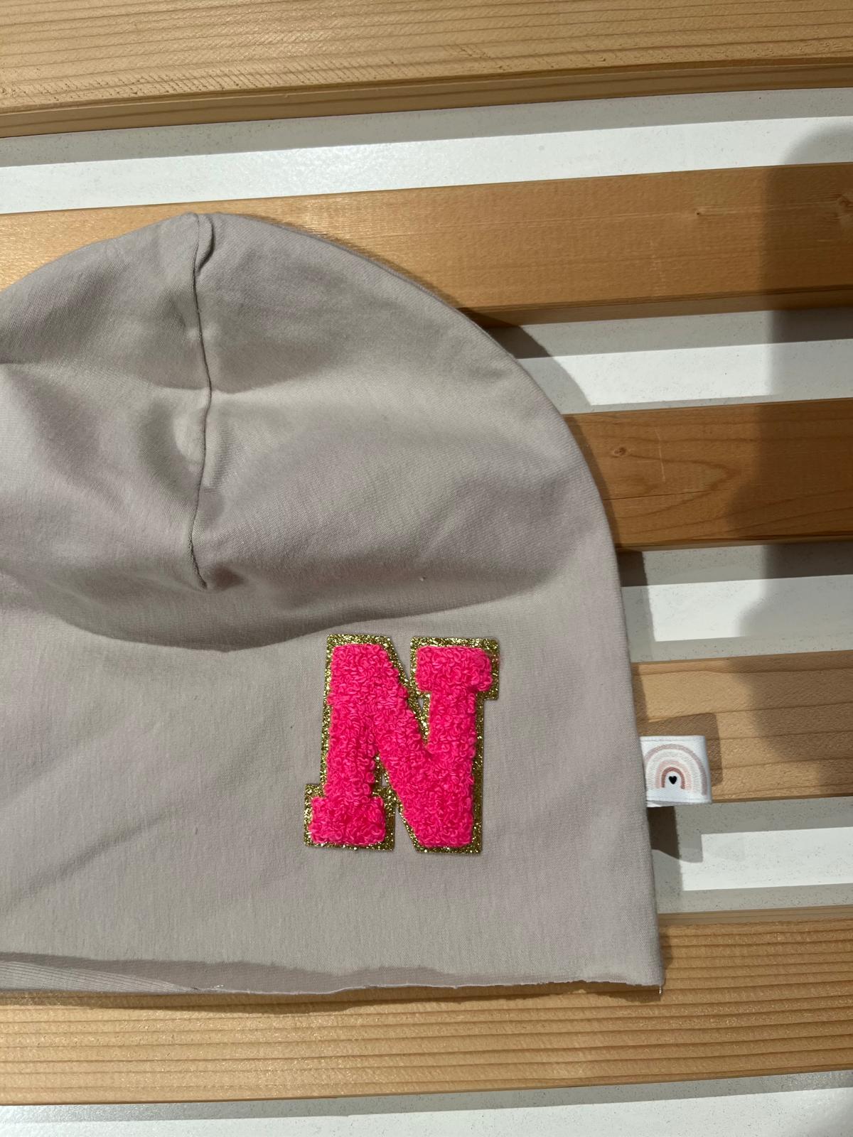 Cappellino in cotone beige INIZIALE ROSA a scelta - Hello
