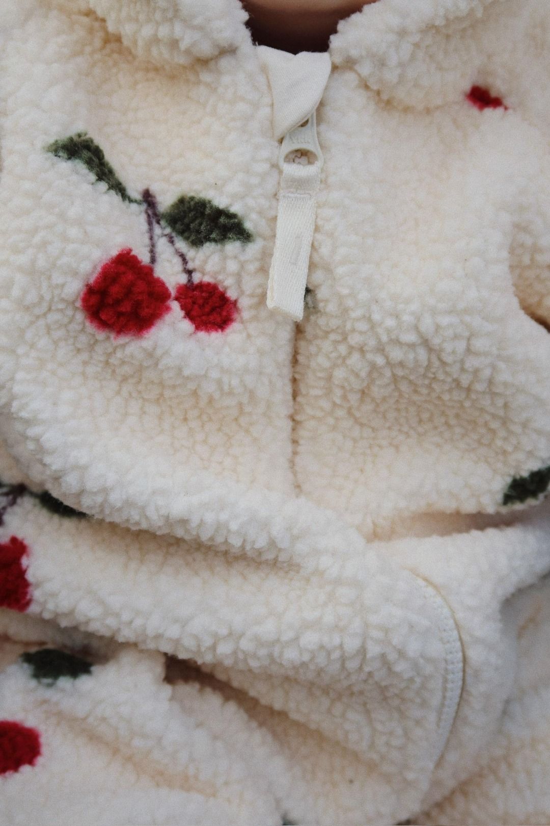 Tuta intera teddy ciliegie jody onesie - Konges Slojd