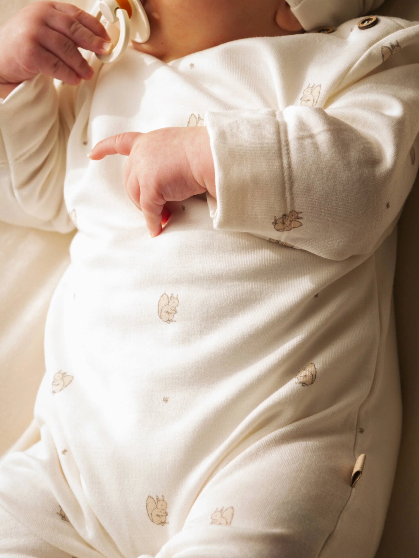 Tutina lineare con apertura spalla con piedi PRINT SQUIRREL - Bamboom