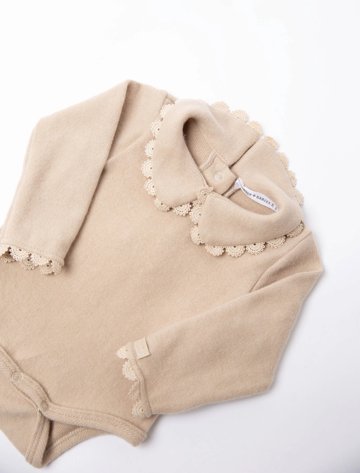 Body con collo tondo e embroidery warm sand - Bamboom